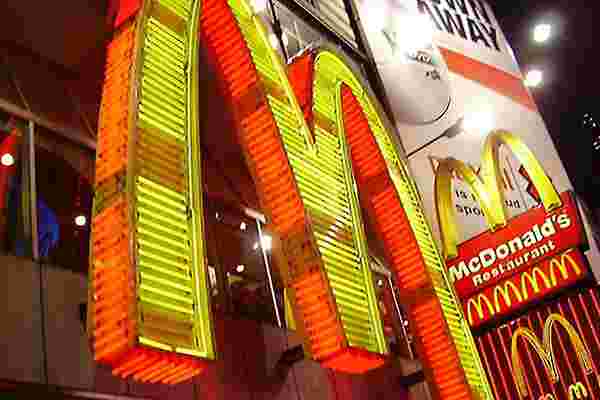 麦当劳美国11月销售额意外下降