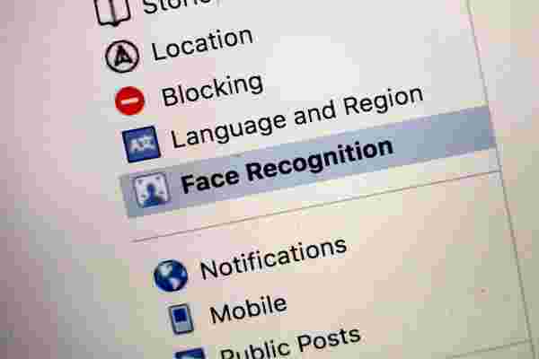Facebook用户可以起诉面部识别，法院规则