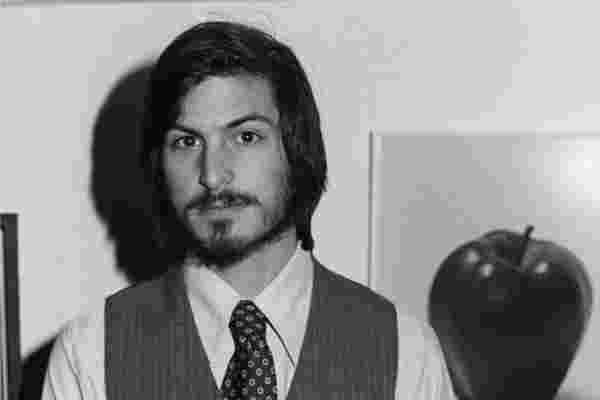 An Error-Ridden Job Application Steve Jobs Handwrote in 1973 Sold for 6 Figures at Auction